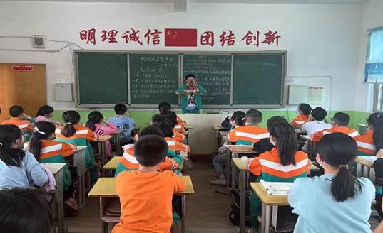 新寧解放小學(xué)圍繞“講、練、巡、訪”，筑牢防溺水安全線