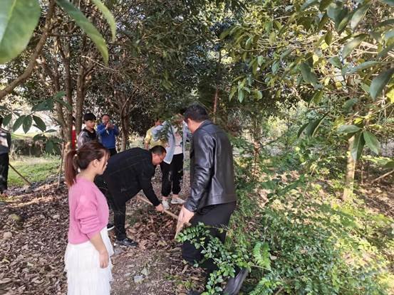 湖南新寧縣白沙中學(xué)2022植樹(shù)運(yùn)動(dòng)