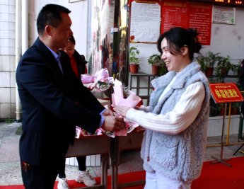 追夢紅星人，巾幗綻芳華——武岡市紅星小學慶“三八”婦女節(jié)運動