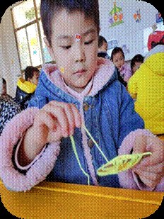新寧縣清江橋鄉(xiāng)中間幼兒園開展“花樣編織”運(yùn)動(dòng)