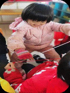 新寧縣清江橋鄉(xiāng)中間幼兒園開展“花樣編織”運(yùn)動(dòng)