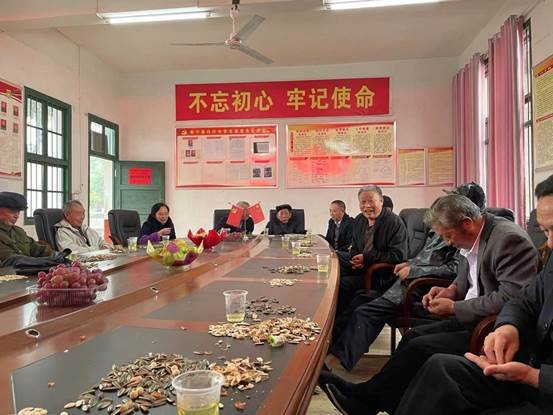 新寧縣白沙中學(xué)舉辦重陽節(jié)退休教師座談會
