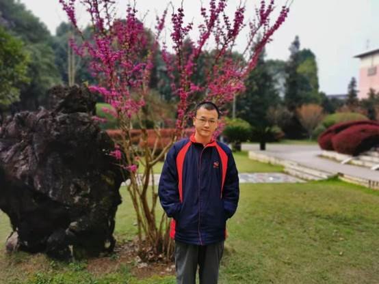 二中故事|少年志凌云，上可摘星辰——高三686班青春故事特輯