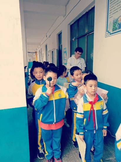 塘渡口鎮(zhèn)第一完全小學(xué)  愛眼護(hù)眼，走進(jìn)校園