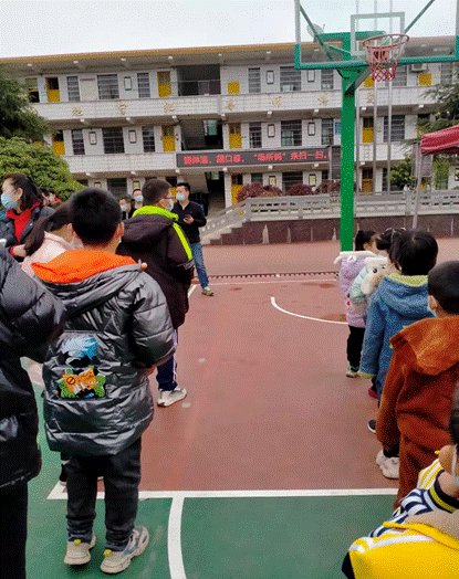 夯實疫情防控安全線——邵陽縣白倉完小進(jìn)行校園核酸抽檢