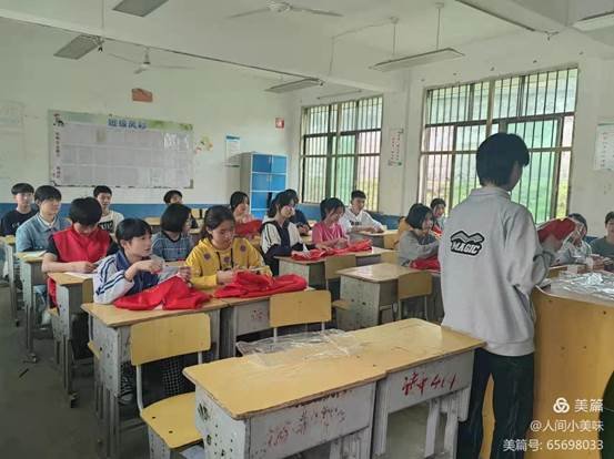 踐行雷鋒精神，弘揚(yáng)時(shí)代新風(fēng)——諸甲亭中學(xué)掀起自愿者運(yùn)動(dòng)熱潮