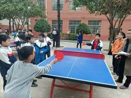邵陽縣下花橋鎮(zhèn)中間完全小學(xué)開展“陽光少年”體育活動(dòng)會(huì)