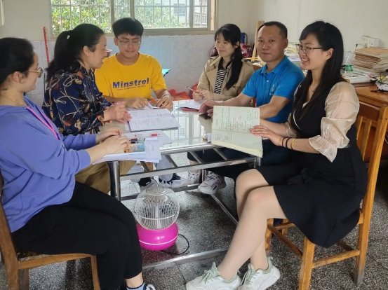寶劍鋒從磨礪出 梅花香自苦寒來║邵東市城區(qū)第一完全小學(xué)舉行實(shí)習(xí)教師匯報(bào)課運(yùn)動(dòng)