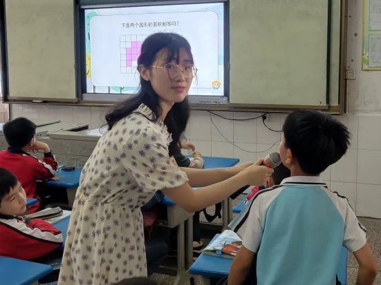 寶劍鋒從磨礪出 梅花香自苦寒來║邵東市城區(qū)第一完全小學(xué)舉行實(shí)習(xí)教師匯報(bào)課運(yùn)動(dòng)