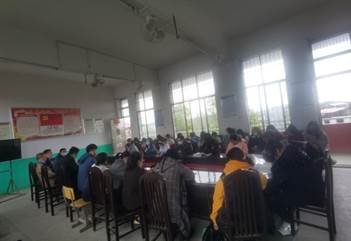 邵陽縣下花橋鎮(zhèn)中間完全小學召開清明疫情防控工作會議