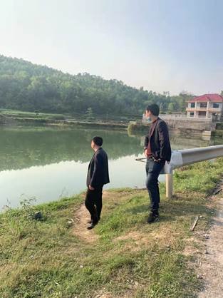 保護生命防溺水，多措并舉保平安邵陽縣下花橋鎮(zhèn)中間完全小學開展防溺水巡邏工作