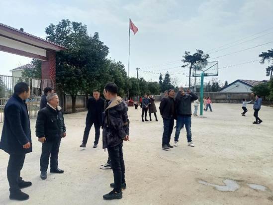 縣、鎮(zhèn)向?qū)钊攵纯诳h高沙鎮(zhèn)大灣小學調(diào)研