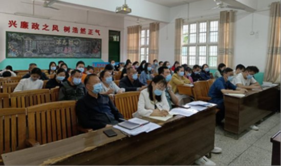 以人為本，平安為先——山門鎮(zhèn)橫溪中學召開“校園安全建設(shè)年”部署會
