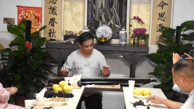廣東省嶺南古琴文化研究院院長陳是強(qiáng)蒞臨邵陽縣傳授古琴文化
