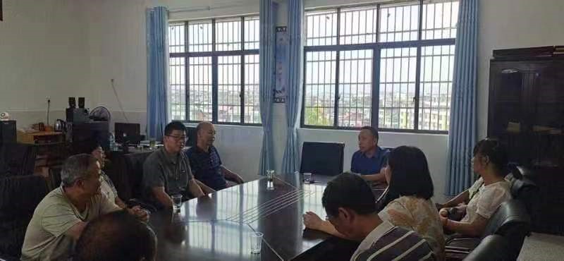 洞口縣高沙中心學(xué)校：深入基層慰問一線教師