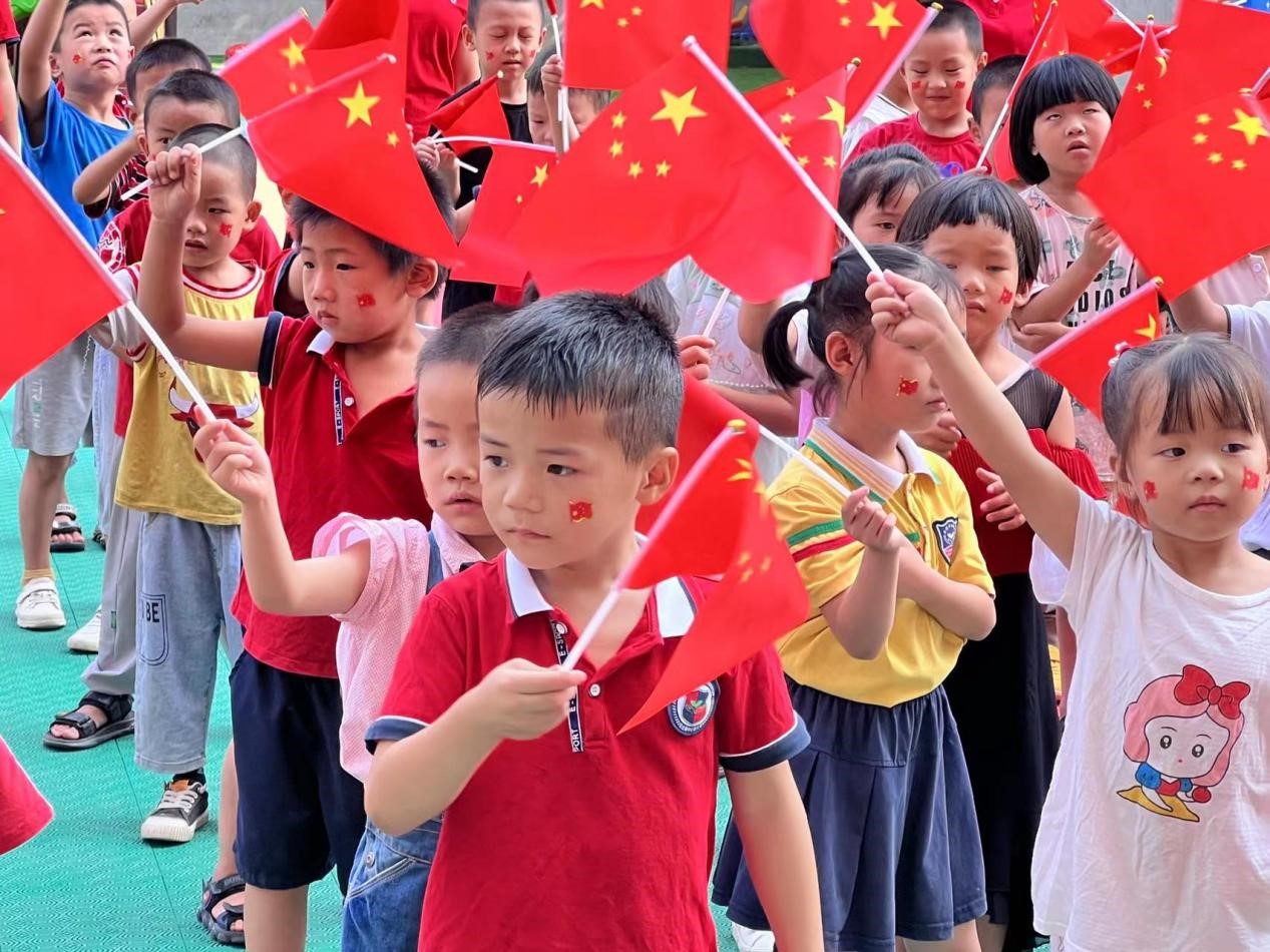 小小中國心、濃濃愛國情”