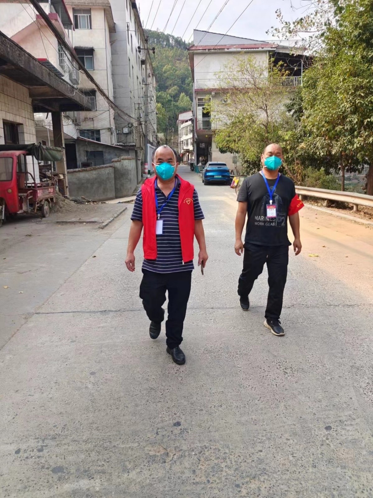 隔離病毒，不隔離愛  志愿服務(wù)，有你有我