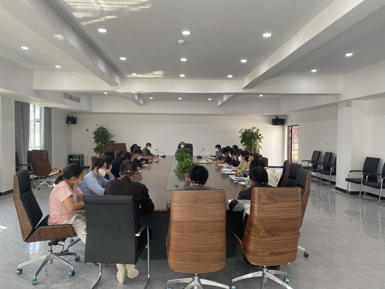 艱難險(xiǎn)阻渾不怕，身先士卒挑大梁