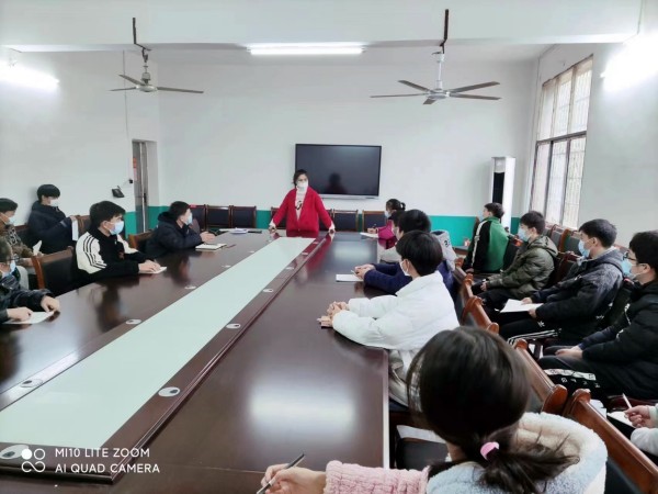 邵陽縣塘渡口鎮(zhèn)玉田初級(jí)中學(xué)開展共青團(tuán)員學(xué)習(xí)“二十大精神，永遠(yuǎn)跟黨走”主題教育活動(dòng)