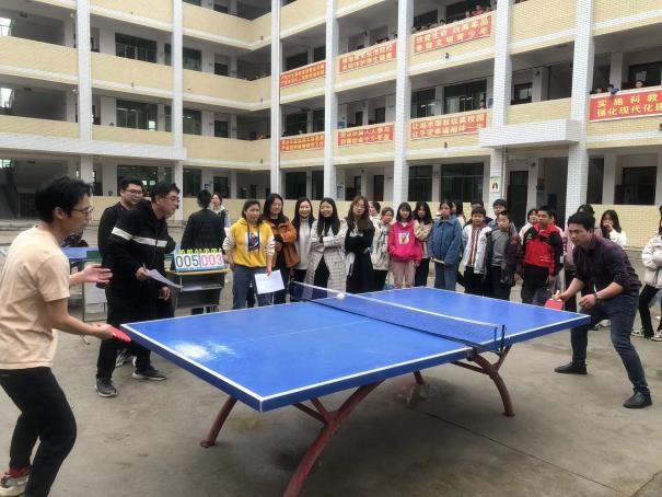 三八宏圖展，九州春意濃