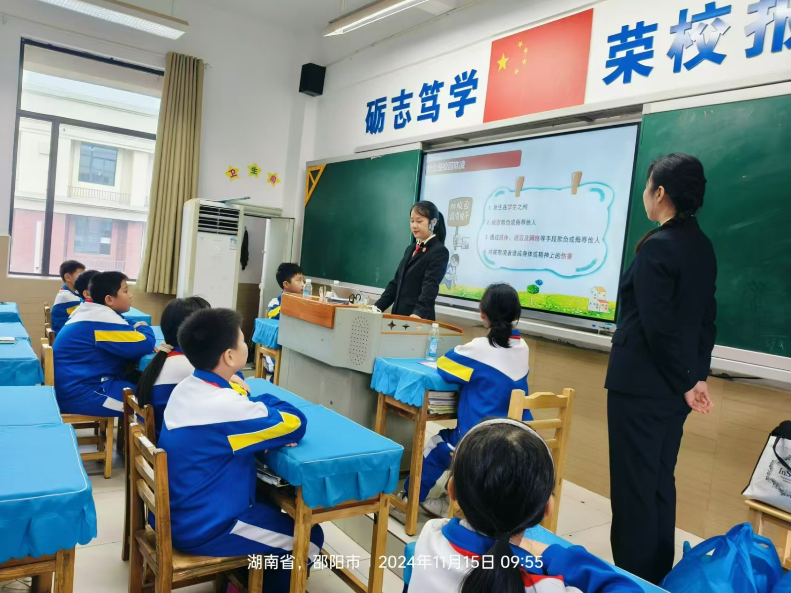 九三學(xué)社邵陽市法政支社：“送法進(jìn)校園，安全護(hù)成長(zhǎng)”活動(dòng)在邵陽廣益世才學(xué)校開展。