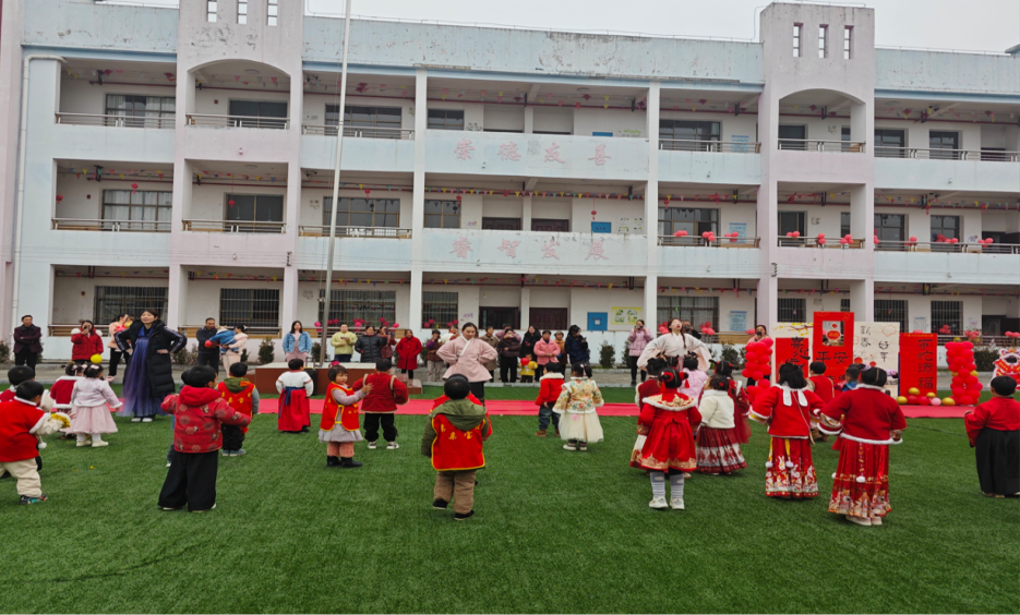 古韻雅趣慶元旦，親子同游樂滿園