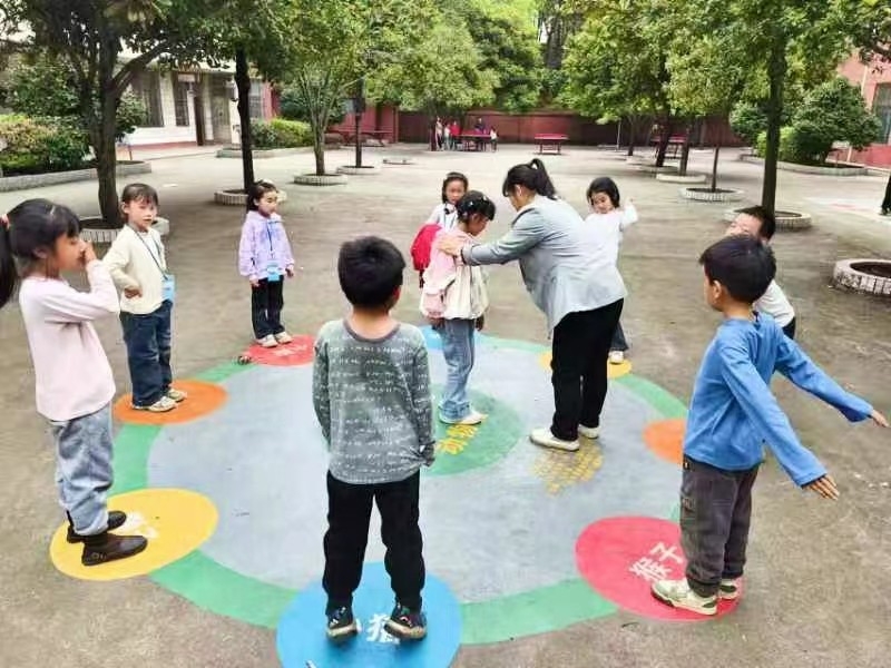 “陽光校園 活力課間”創(chuàng)新開展多彩課間活動紀(jì)實(shí)