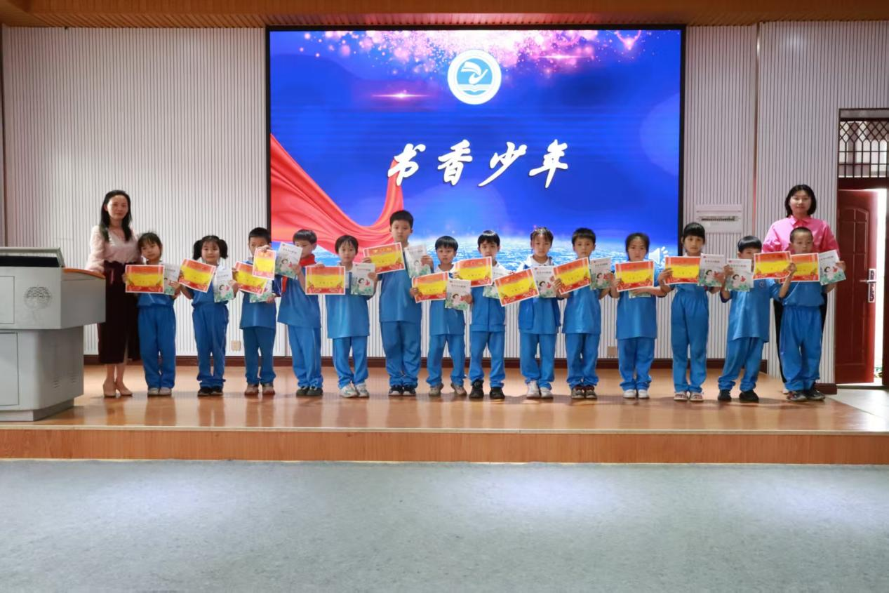 字里行間，遇見(jiàn)星辰大海