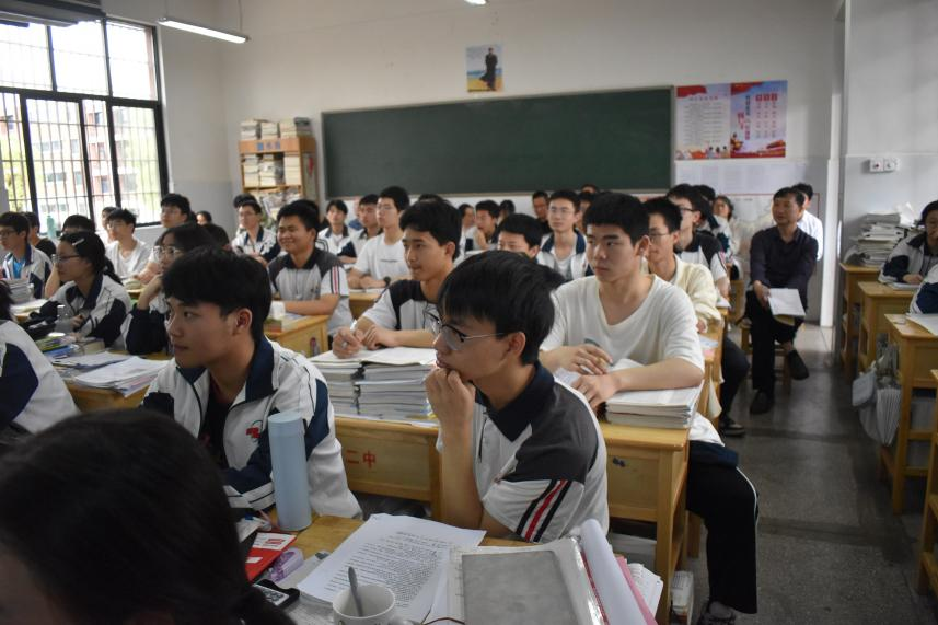 武岡一中到隆回二中聽課研討學(xué)習(xí)交流