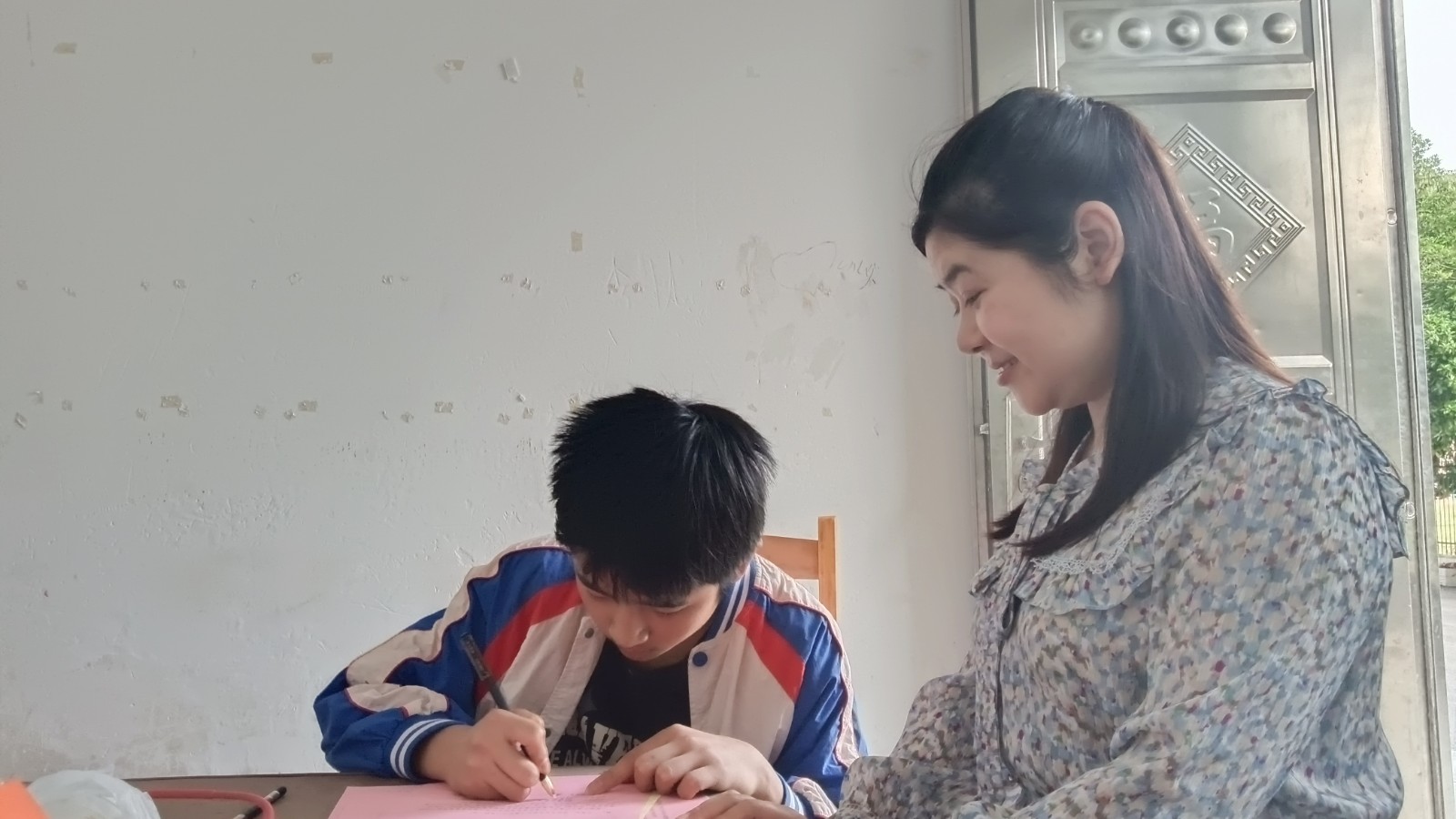 “筑牢安全防線，守護(hù)成長(zhǎng)凈土”