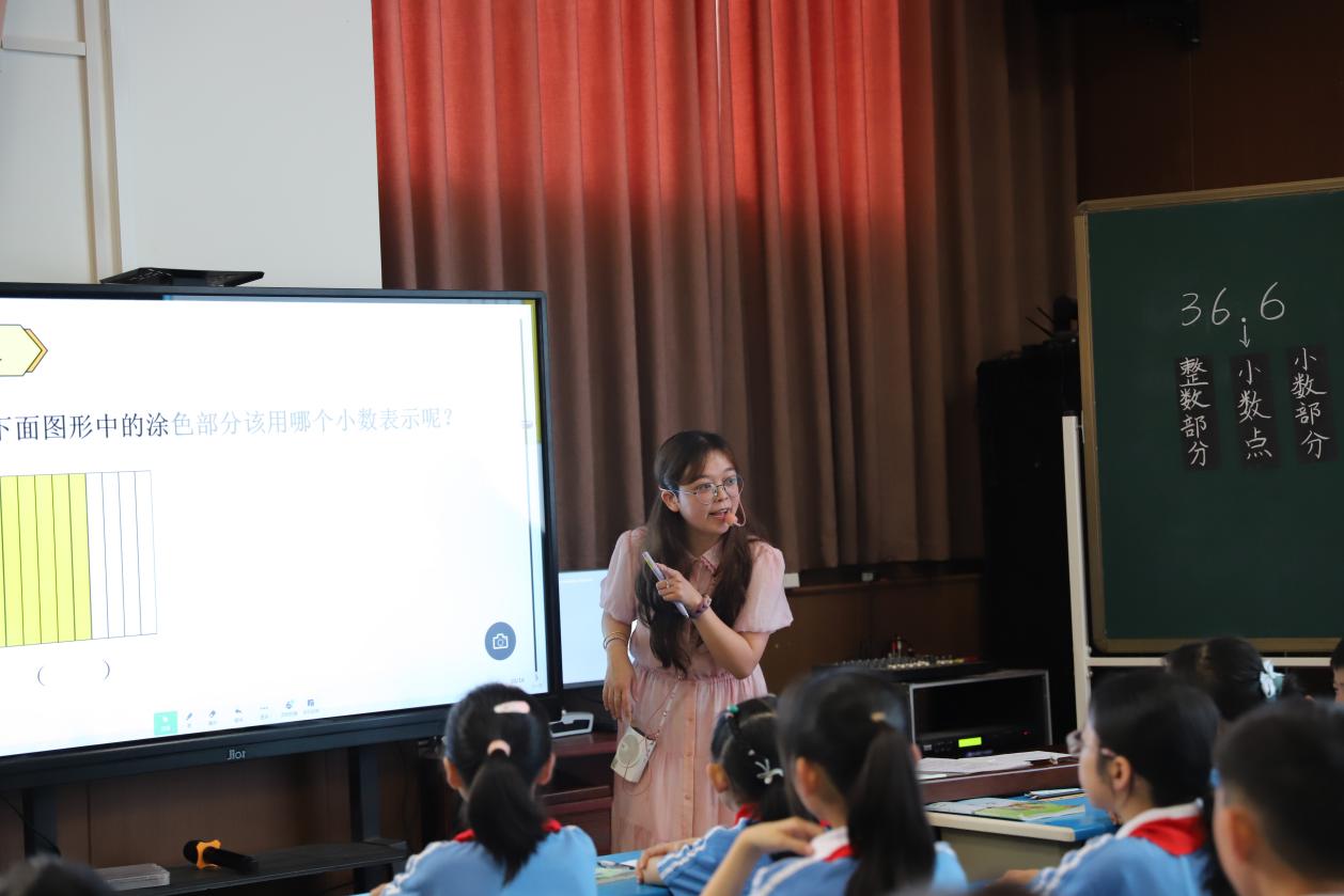 邵東市城區(qū)二小主題式校本研修“壹課堂”推廣展示活動(dòng) 暨“青藍(lán)學(xué)院” 團(tuán)隊(duì)競(jìng)賽活動(dòng)圓滿落幕