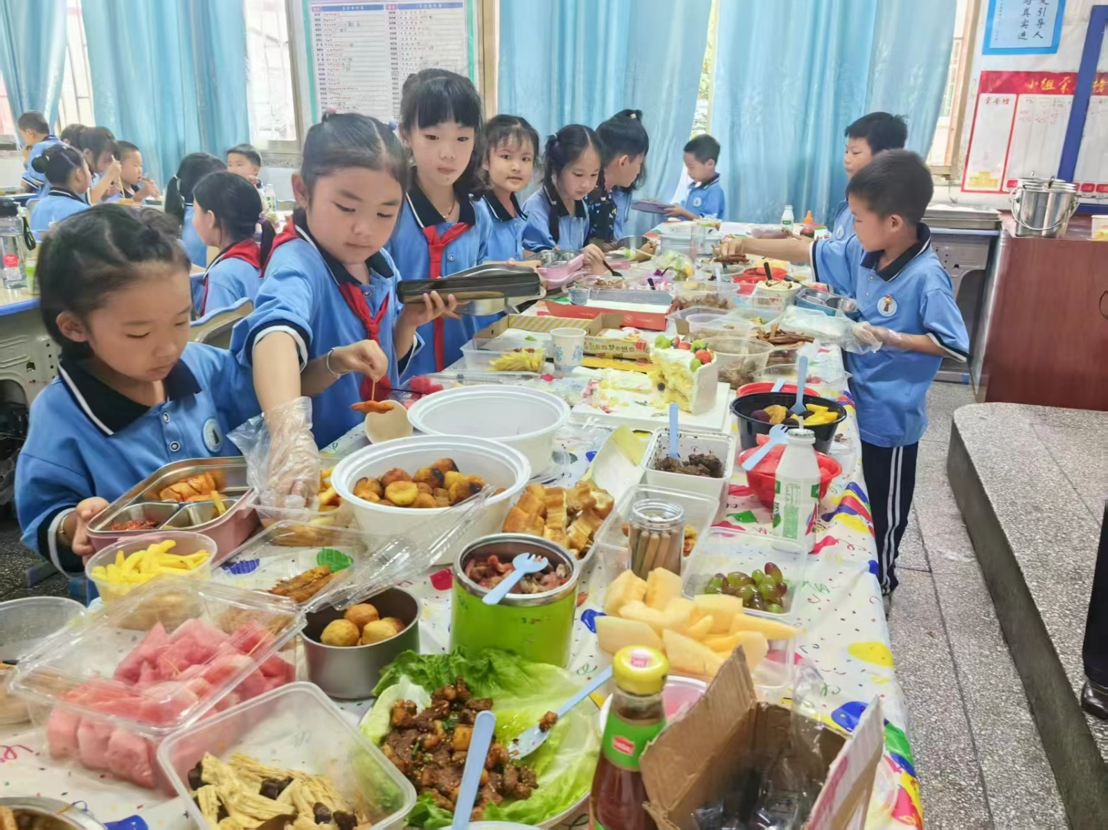 北塔小學(xué) “舌尖上的二十四節(jié)氣” 校園美食節(jié)：品味節(jié)氣智慧 傳承美食文化